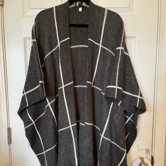 Lane Bryant Blanket Wrap Poncho Cardigan Long Fringe Sweater Oversized One Sz - Picture 1 of 4